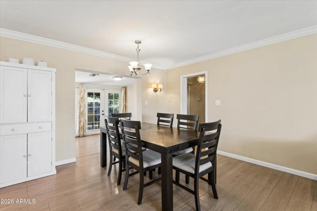Real Estate Picture 8