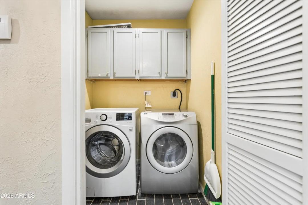 Real Estate Picture 28