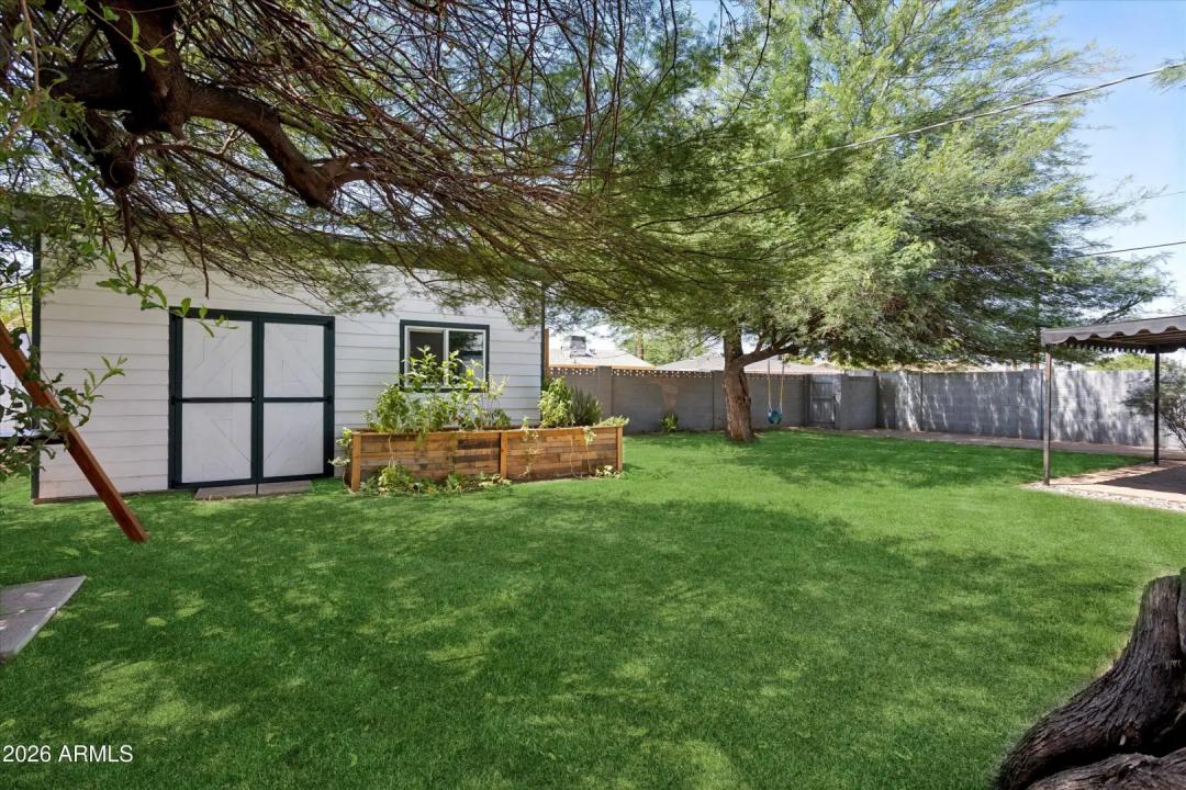 Real Estate Picture 34