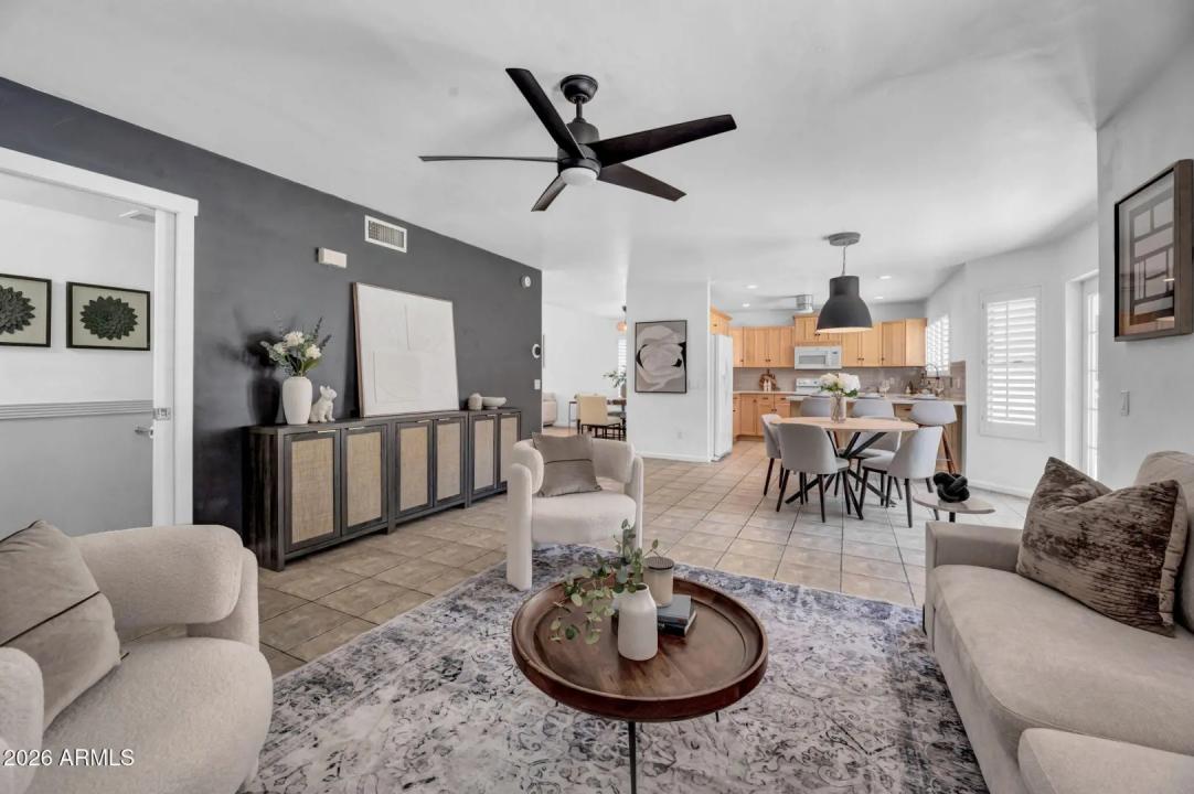 Real Estate Picture 6