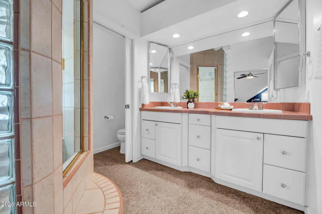 Real Estate Picture 14