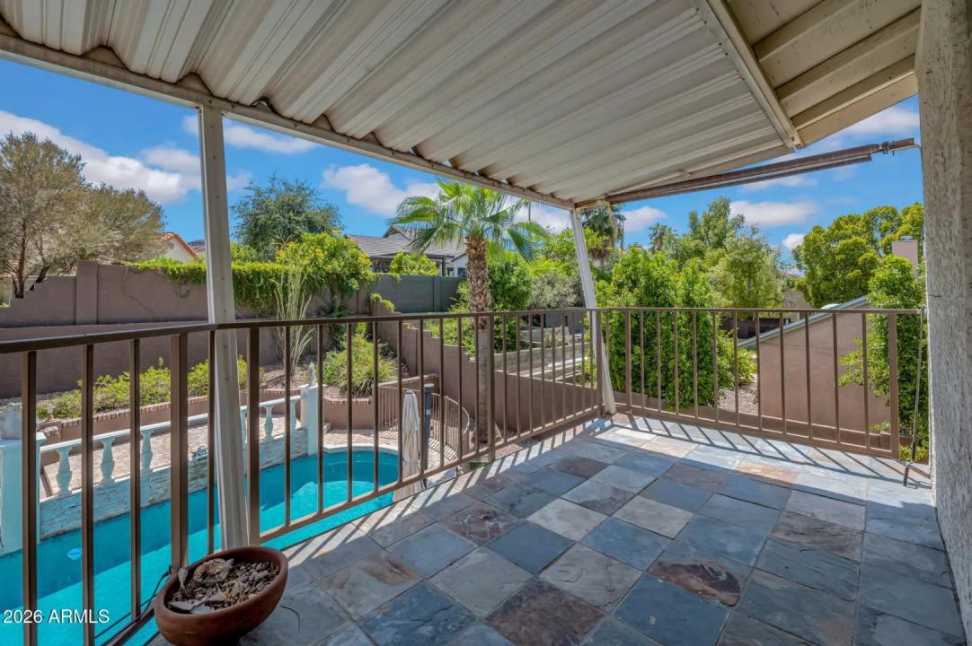 Real Estate Picture 13