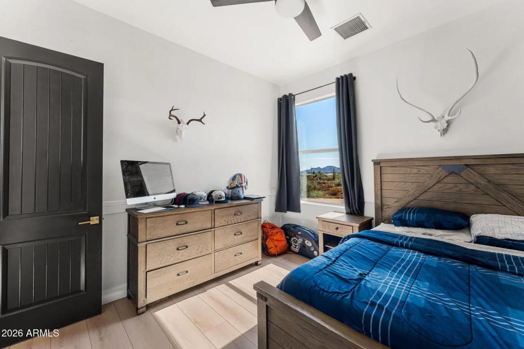 Real Estate Picture 40