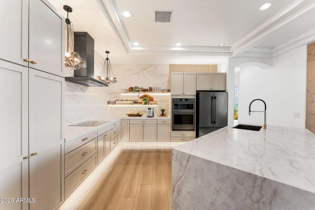 Real Estate Picture 21