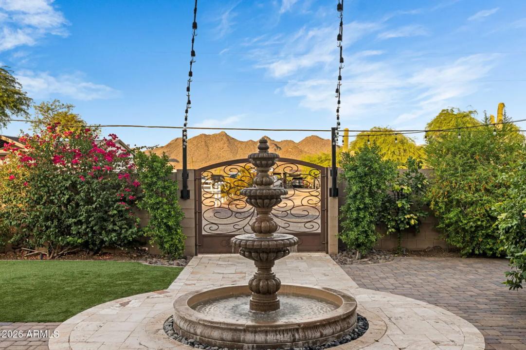 Real Estate Picture 2