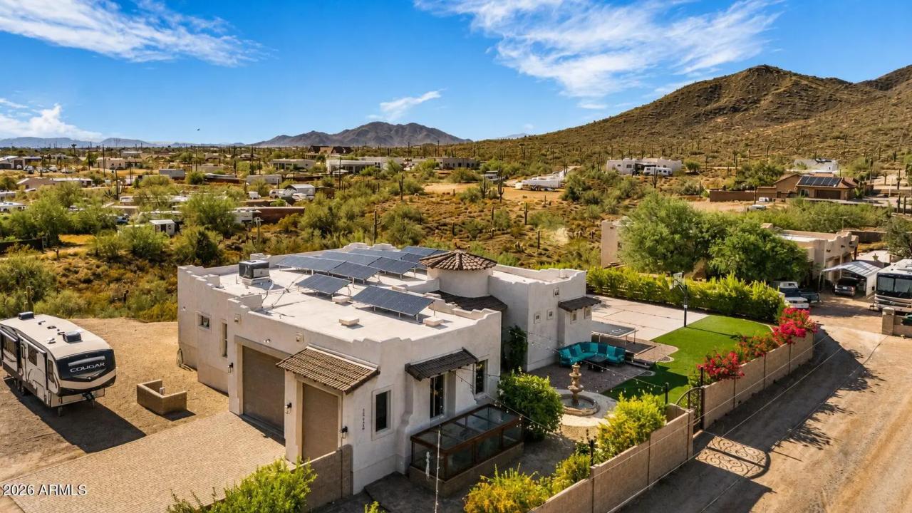Real Estate Picture 3