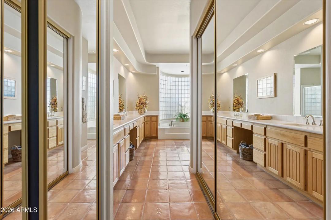 Real Estate Picture 24
