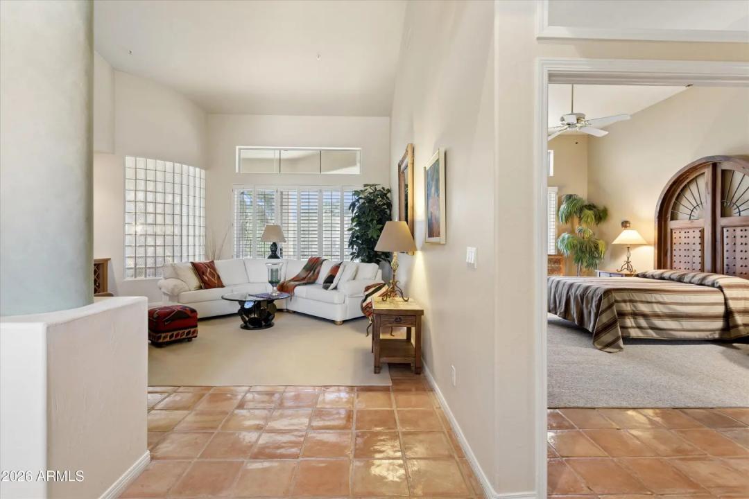 Real Estate Picture 7