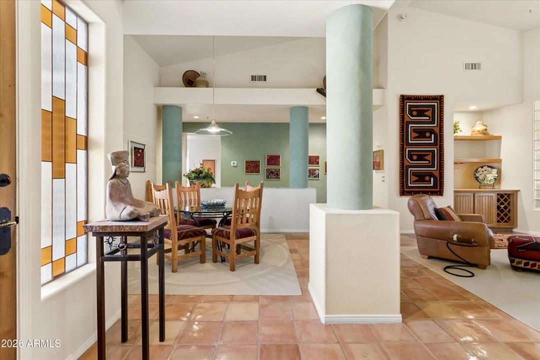 Real Estate Picture 11