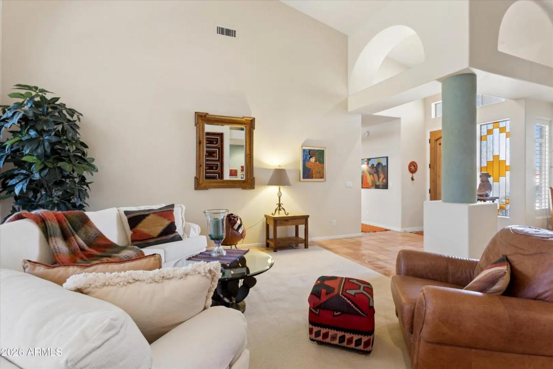 Real Estate Picture 9