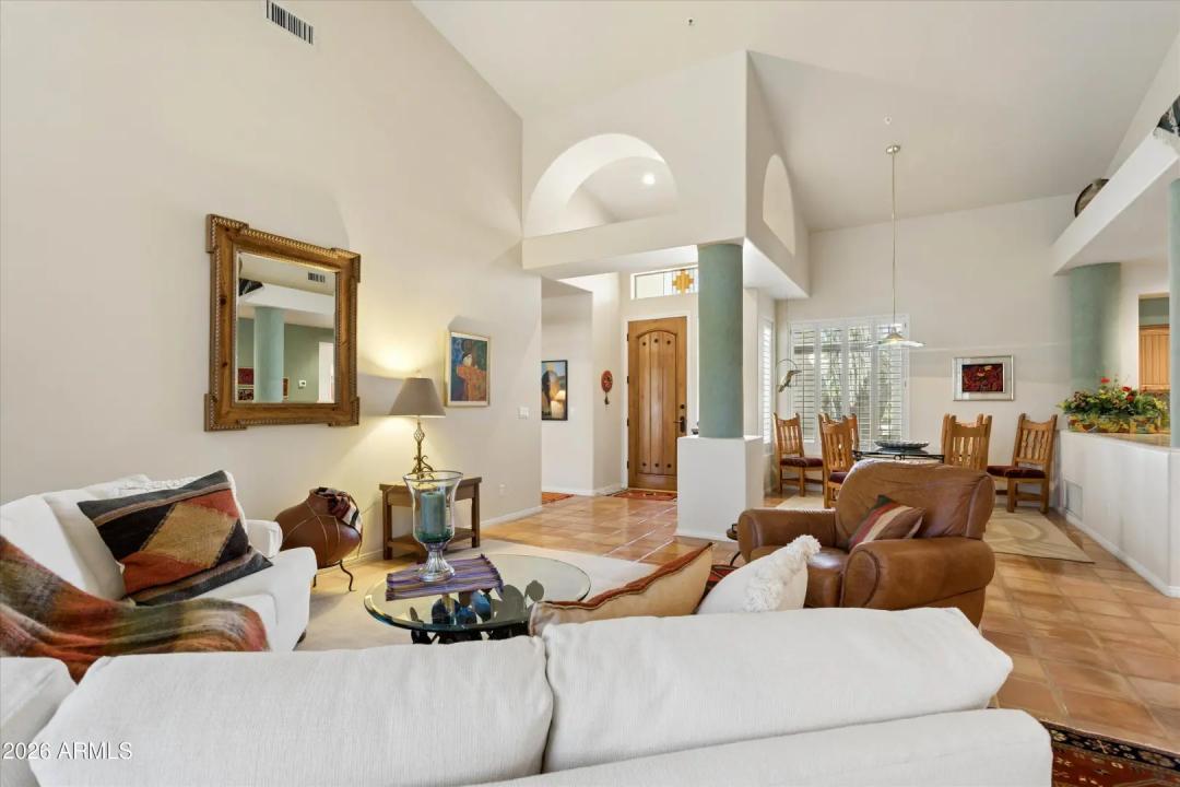 Real Estate Picture 10