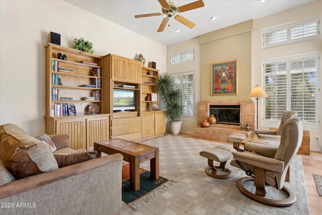 Real Estate Picture 17