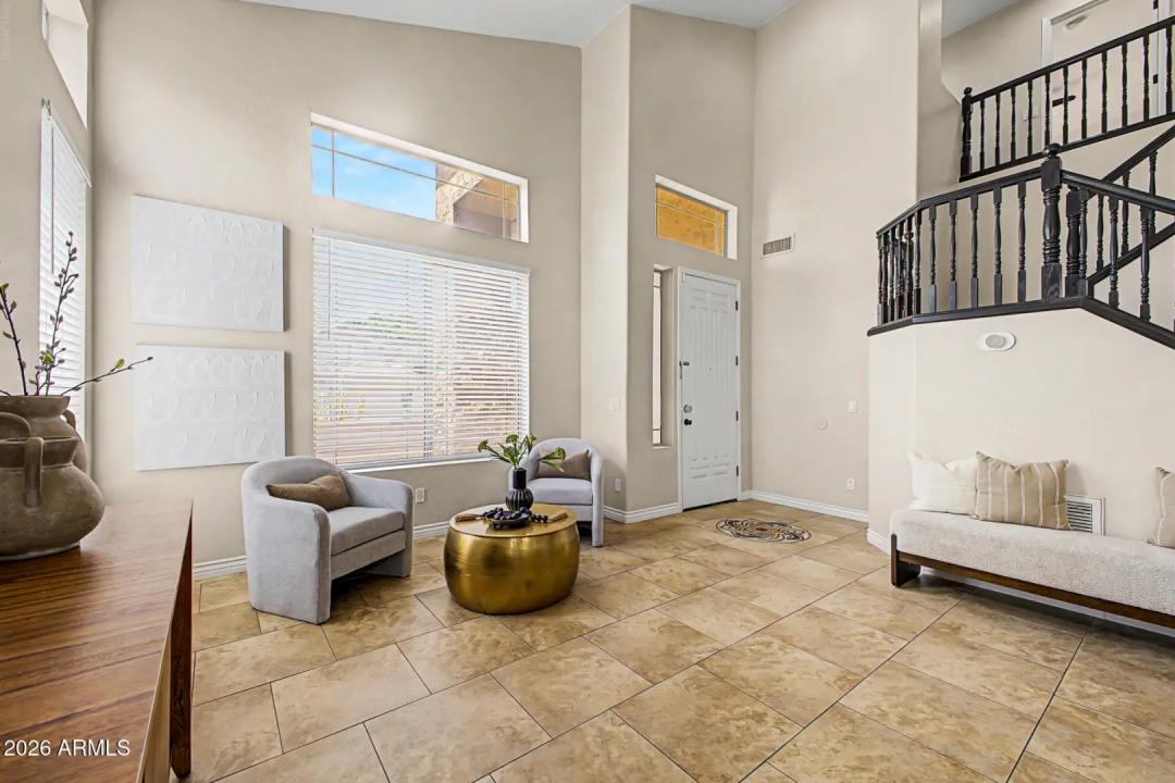 Real Estate Picture 9