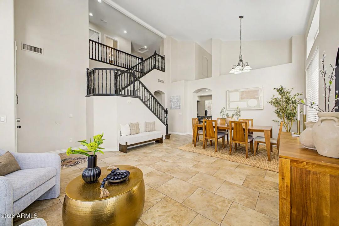 Real Estate Picture 7