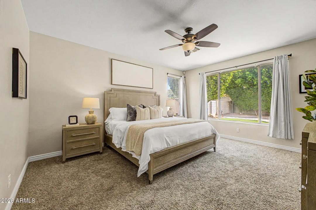 Real Estate Picture 11