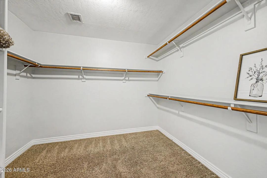 Real Estate Picture 15