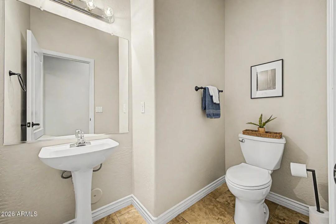 Real Estate Picture 23