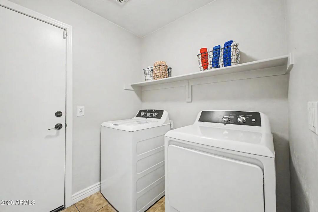 Real Estate Picture 24
