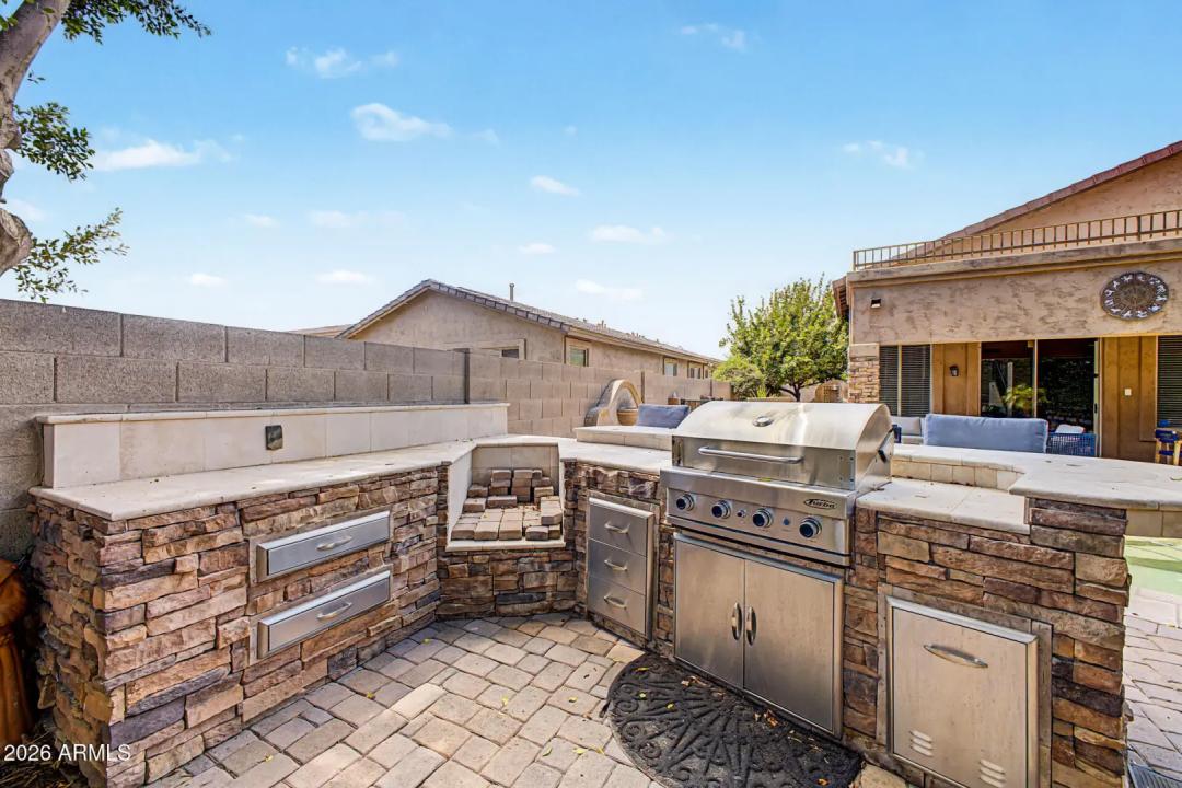 Real Estate Picture 28
