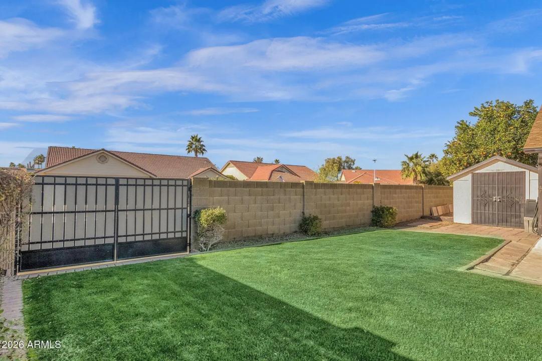 Real Estate Picture 36