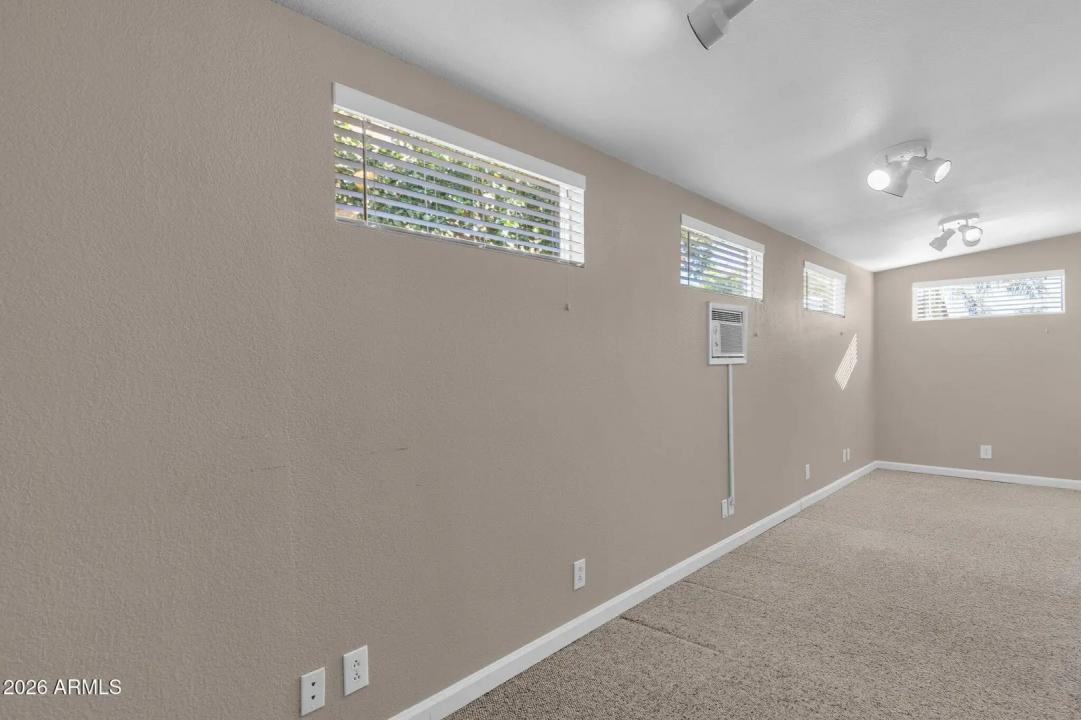 Real Estate Picture 28