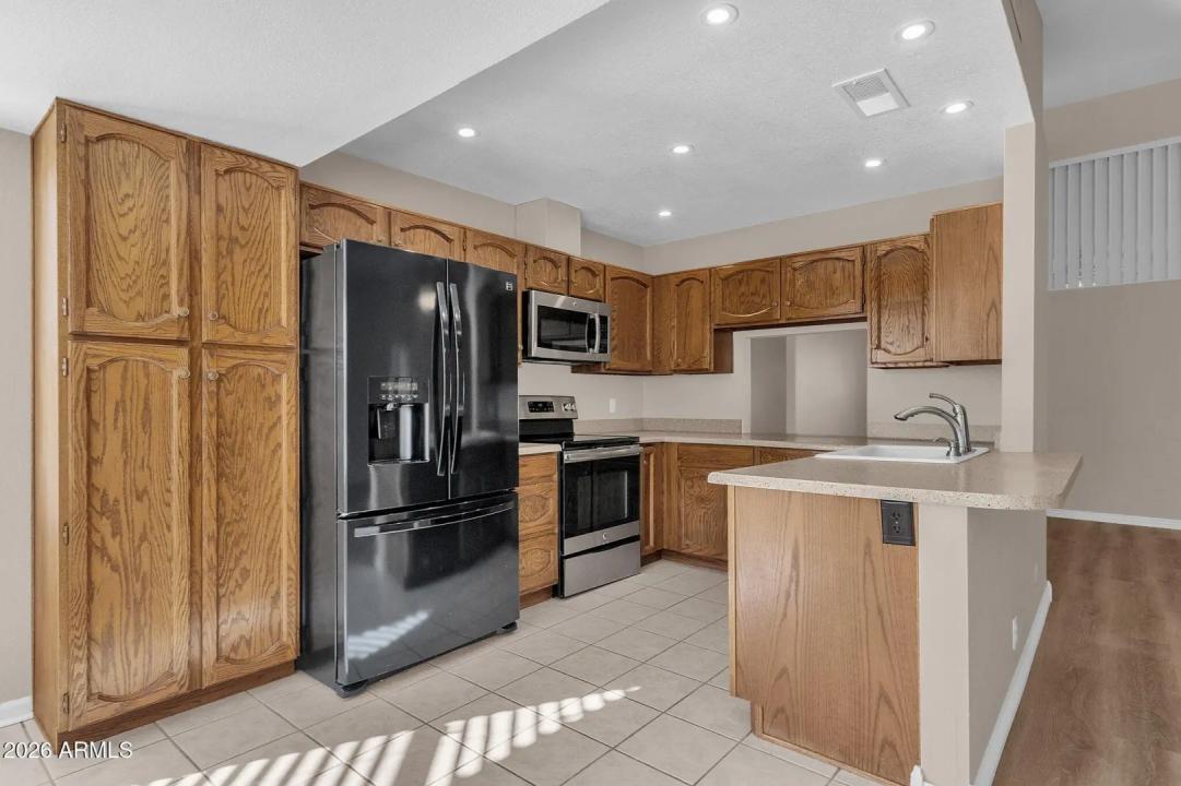 Real Estate Picture 5