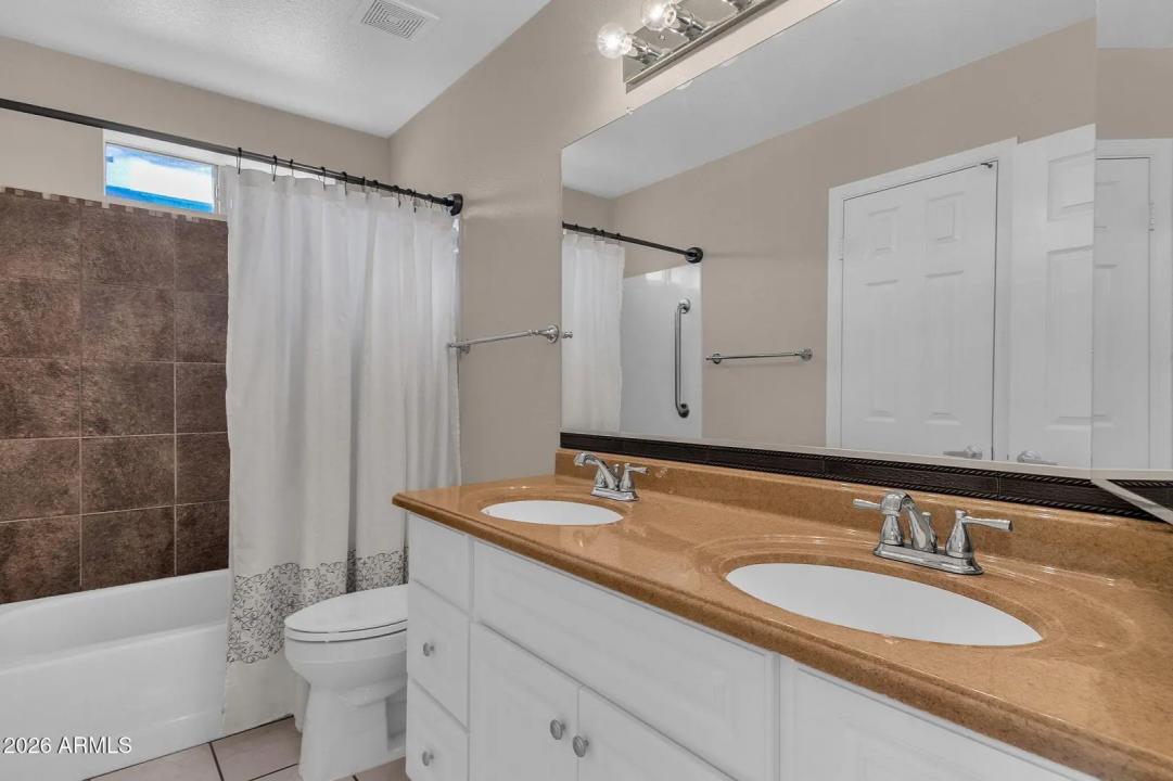 Real Estate Picture 26