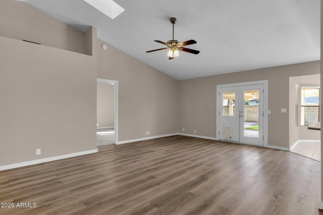 Real Estate Picture 15