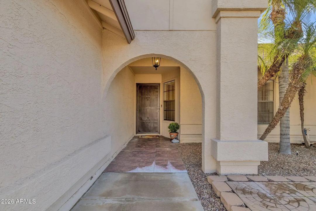 Real Estate Picture 4