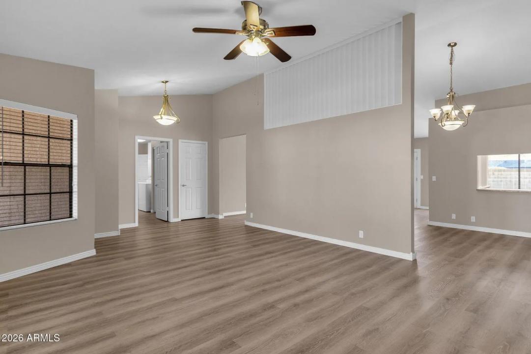 Real Estate Picture 12