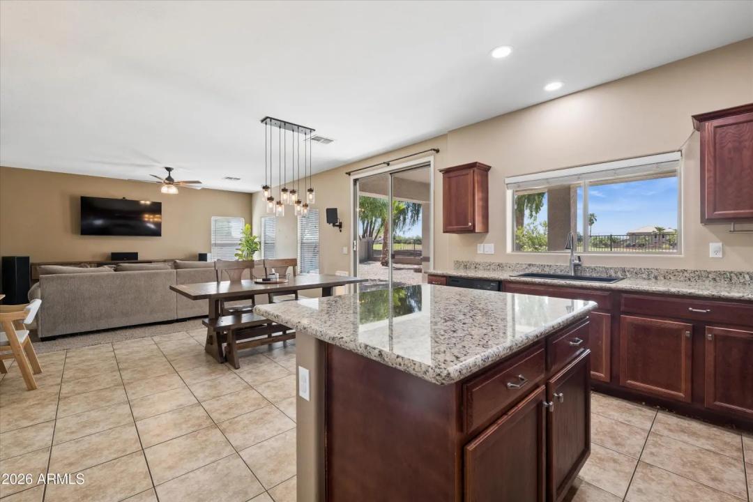 Real Estate Picture 10