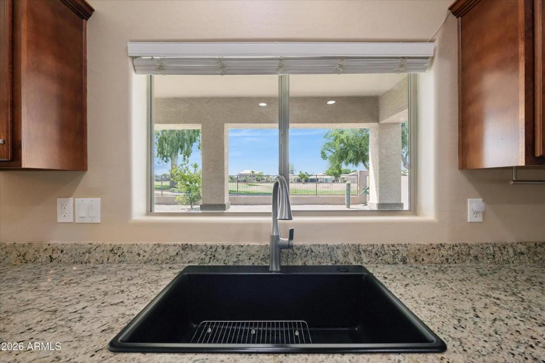 Real Estate Picture 11