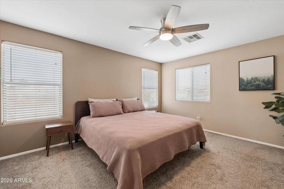 Real Estate Picture 12