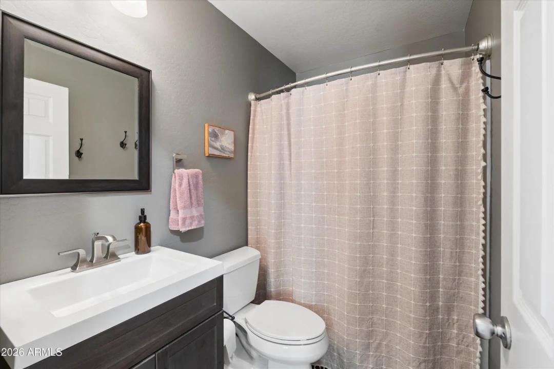 Real Estate Picture 18