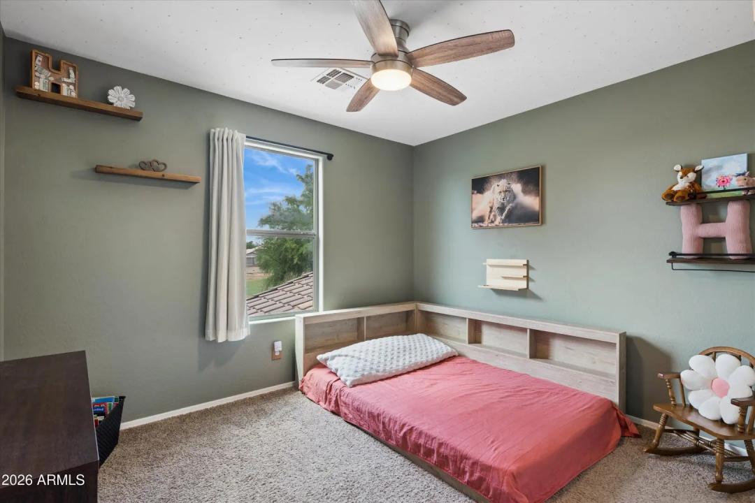 Real Estate Picture 16