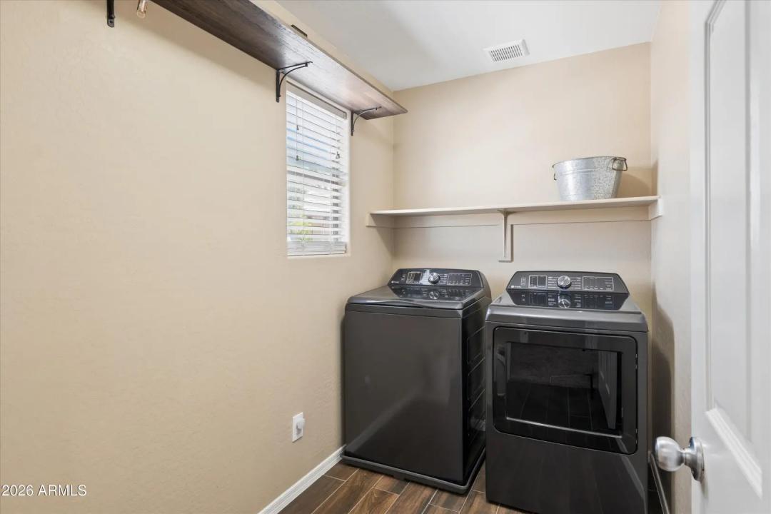 Real Estate Picture 19