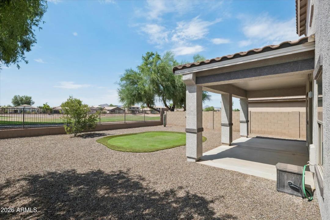 Real Estate Picture 24