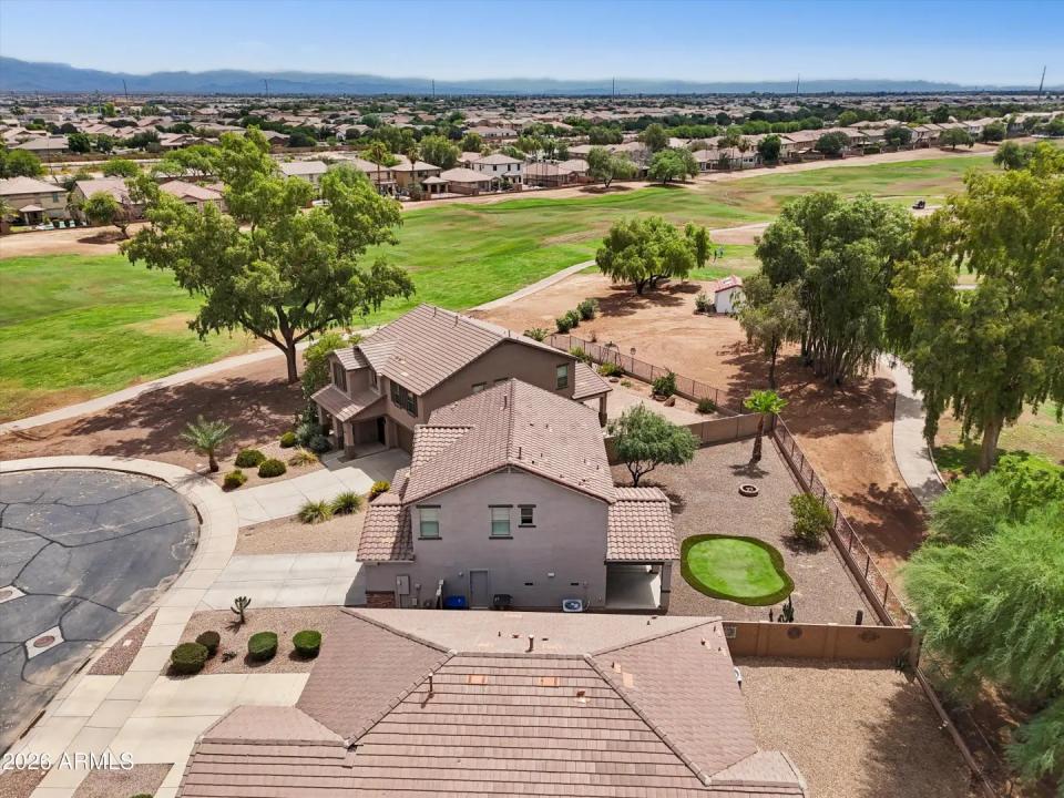 Real Estate Picture 28