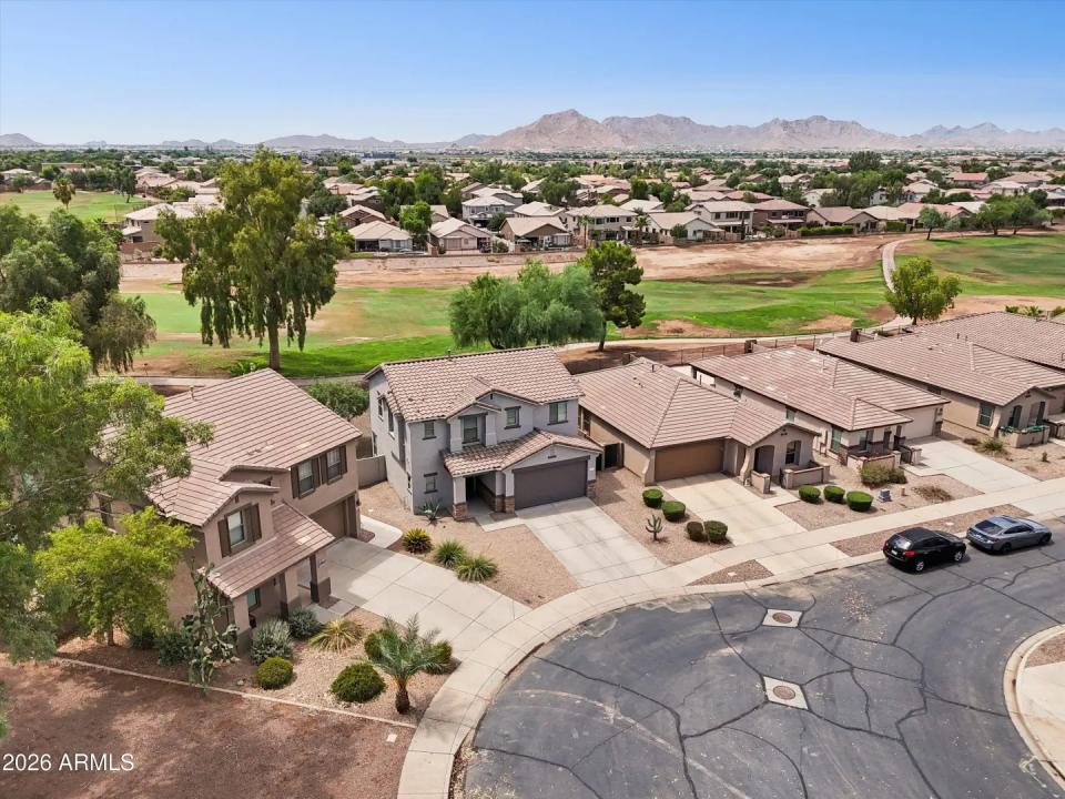 Real Estate Picture 32