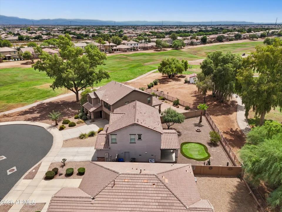 Real Estate Picture 29