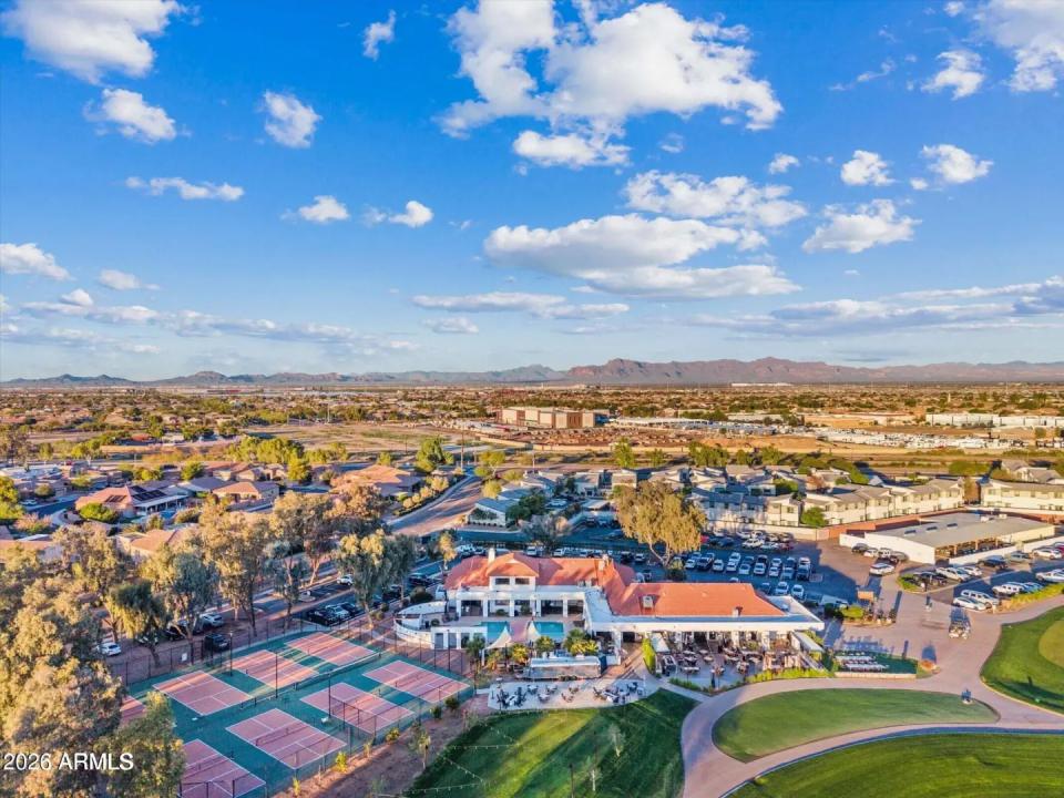Real Estate Picture 34