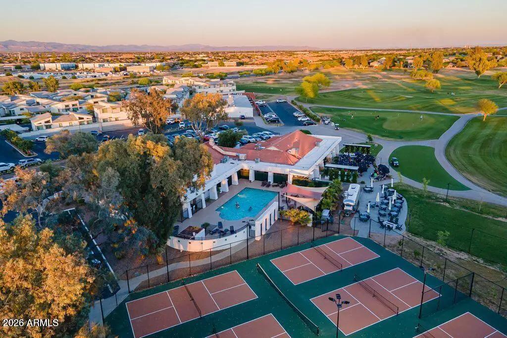 Real Estate Picture 36