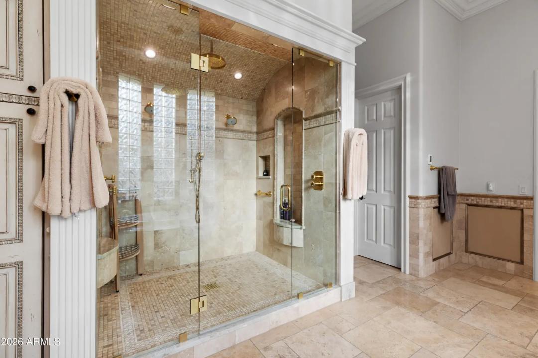 Real Estate Picture 24