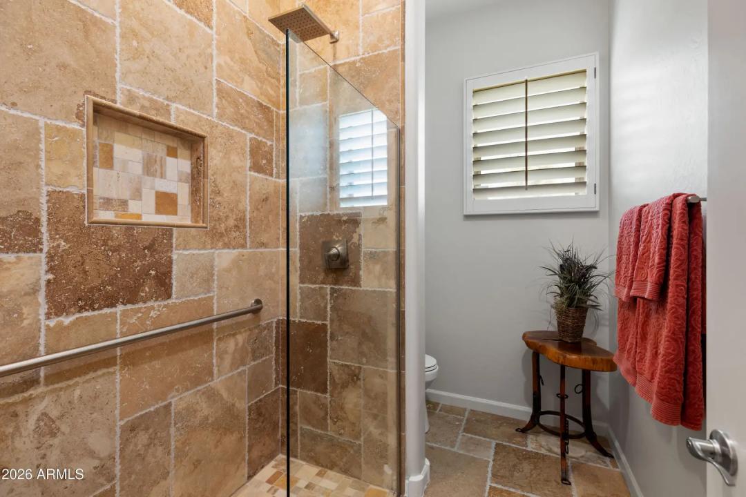 Real Estate Picture 32
