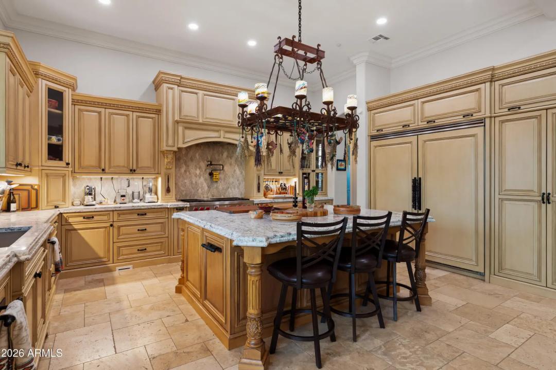 Real Estate Picture 13