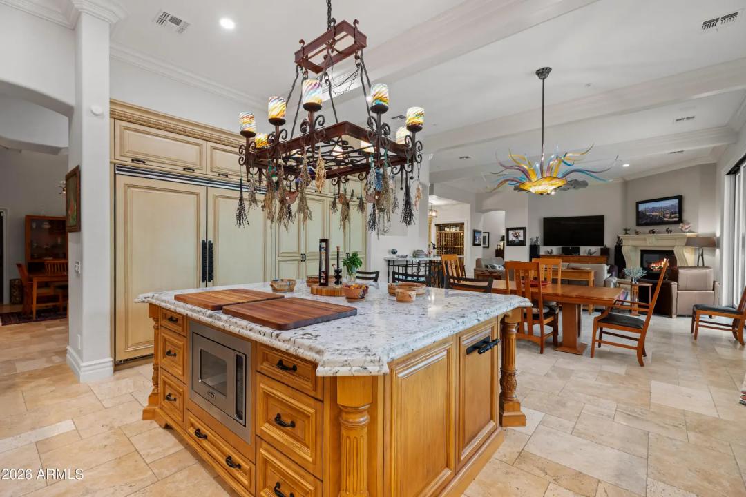Real Estate Picture 16