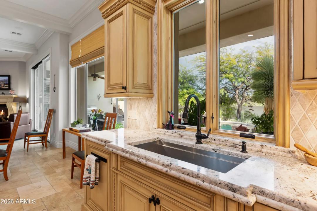 Real Estate Picture 17