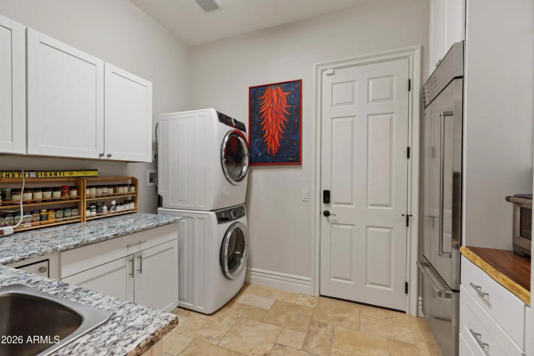 Real Estate Picture 40
