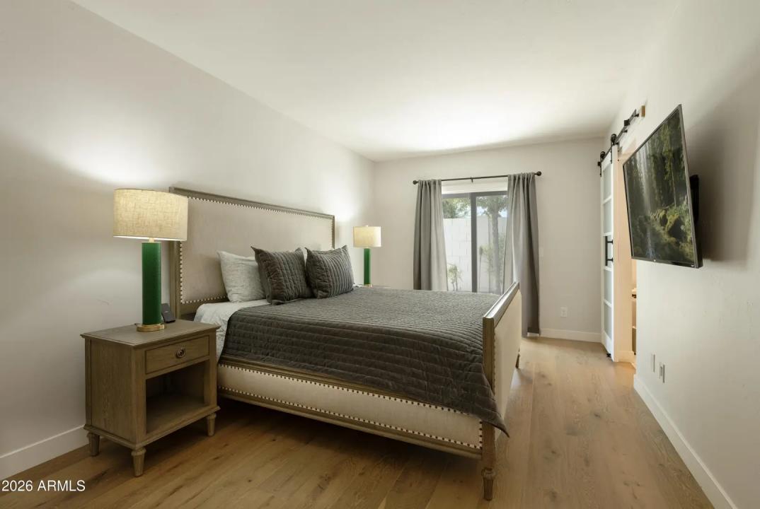Real Estate Picture 22