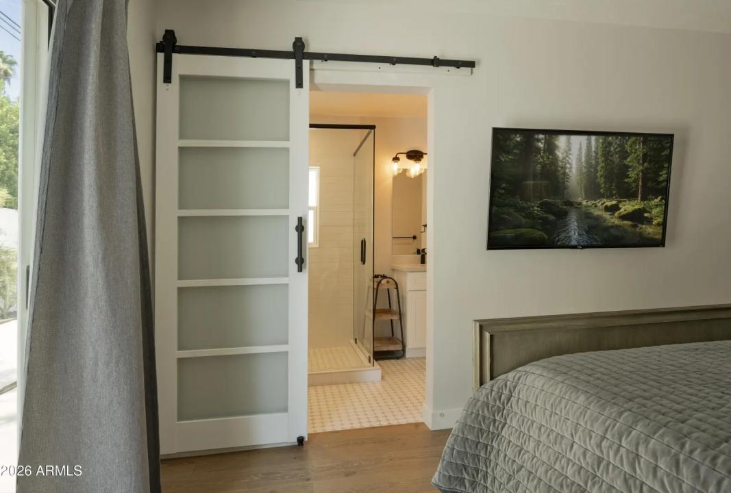 Real Estate Picture 23